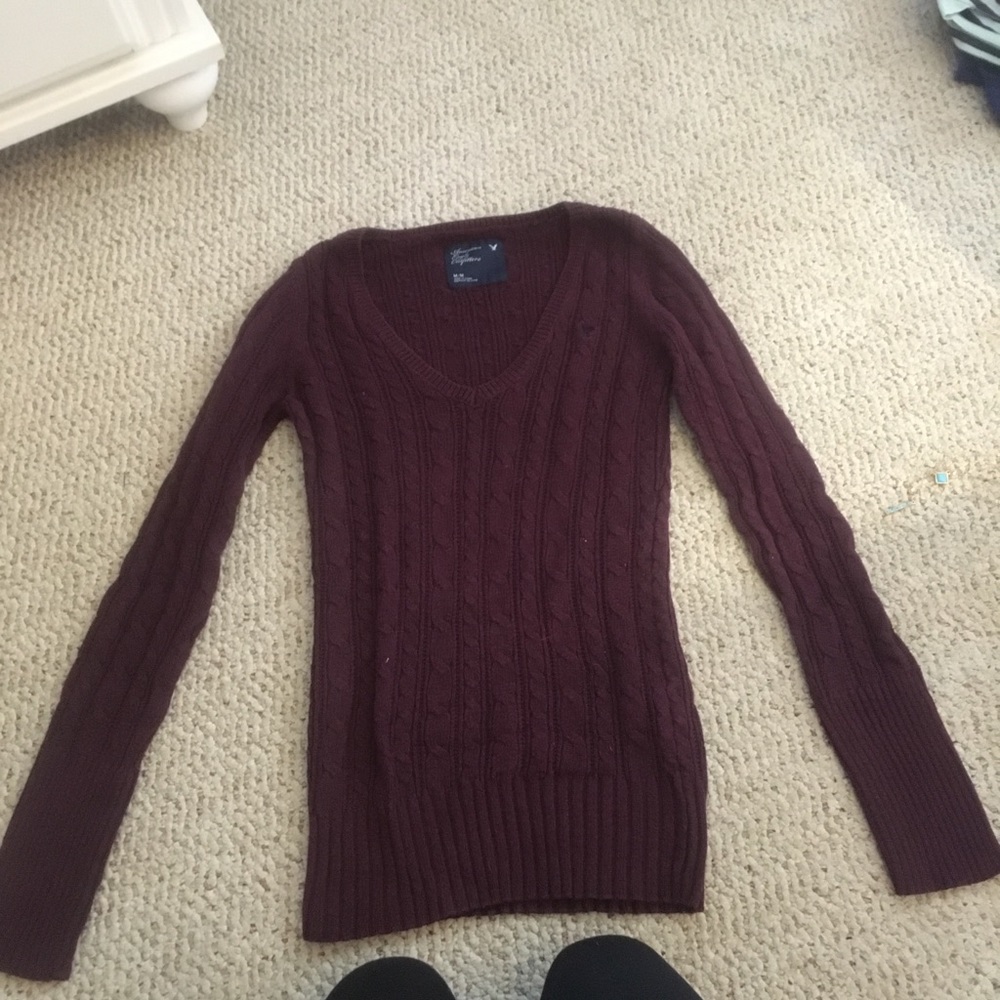 Maroon sweater